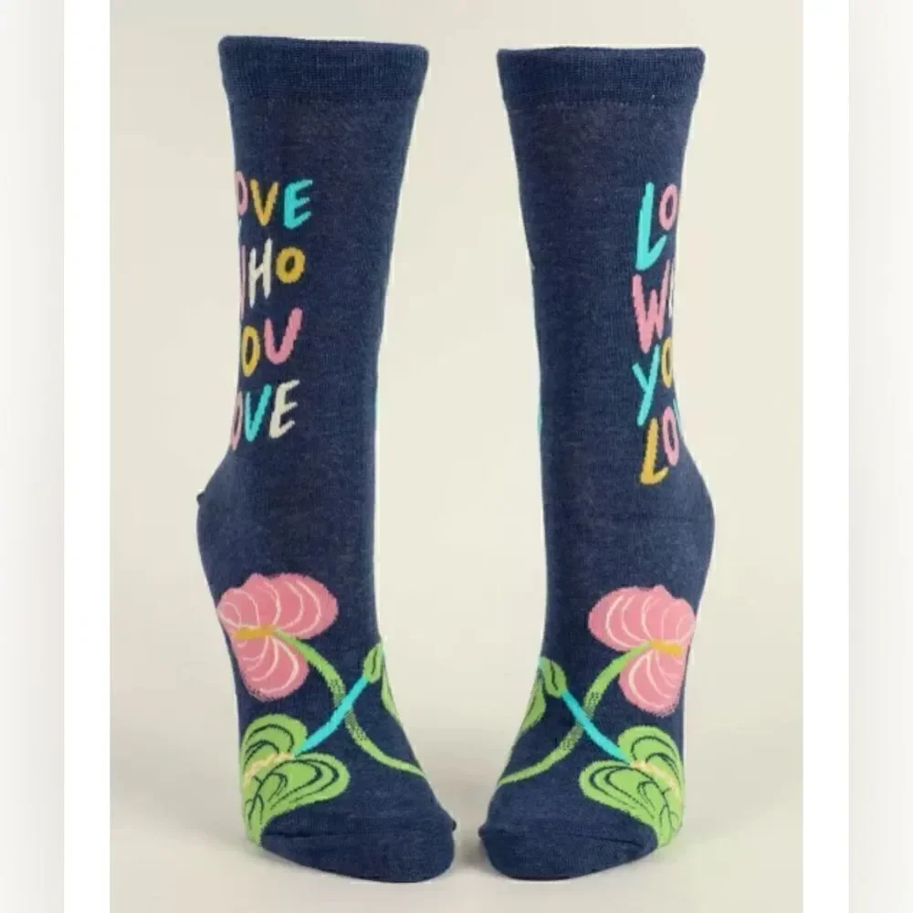 Blue Q Womens Cotton Crew Socks Love Who You Love